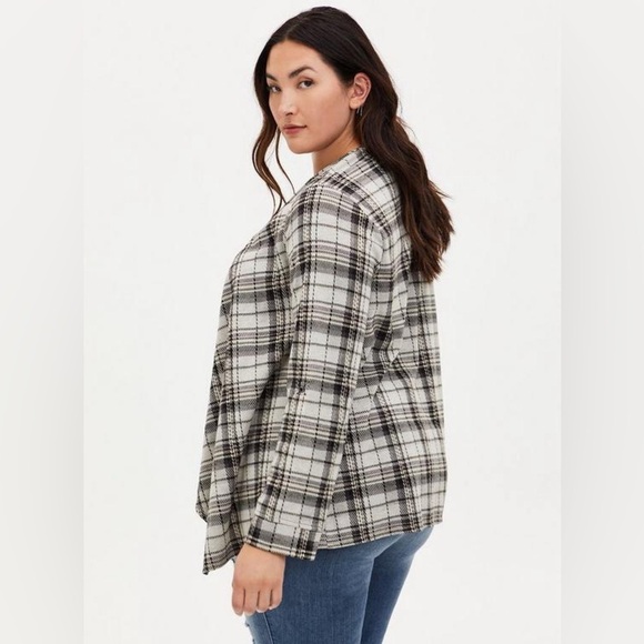 Torrid Plus Size Black and Ivory Drape Cardigan Jacket - Picture 4 of 13